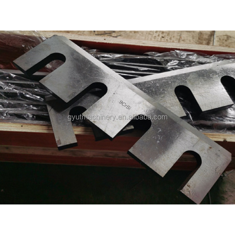 Coltelli molto resistenti 220v Picciatore di conchiglie di cocco completamente automatico per la frantumazione dei pezzi di legno