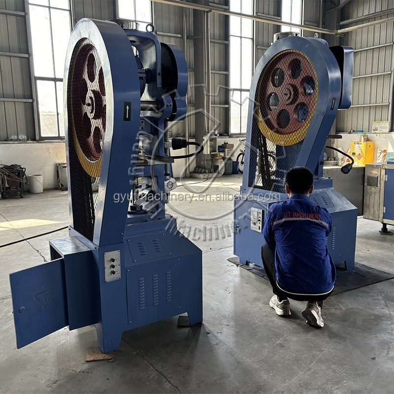 Macchina di stampa a schiuma a sfera per la pressione di olio a sfera di sale completamente automatica