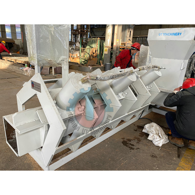 1200-1500 kg/h Capacità Macchina per la produzione di blocchi di torba di cocco ad alta produttività in Sri Lanka