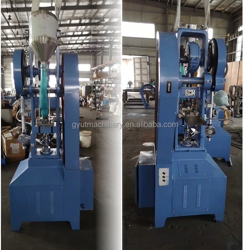 Bolle di bombe da bagno a vapore prodotte da una pressa idraulica da 10 tonnellate con sali naturali e olio essenziale