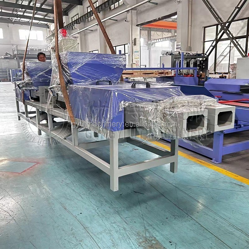Macchina automatica da 15 kW per la produzione di pallet in blocchi di legno
