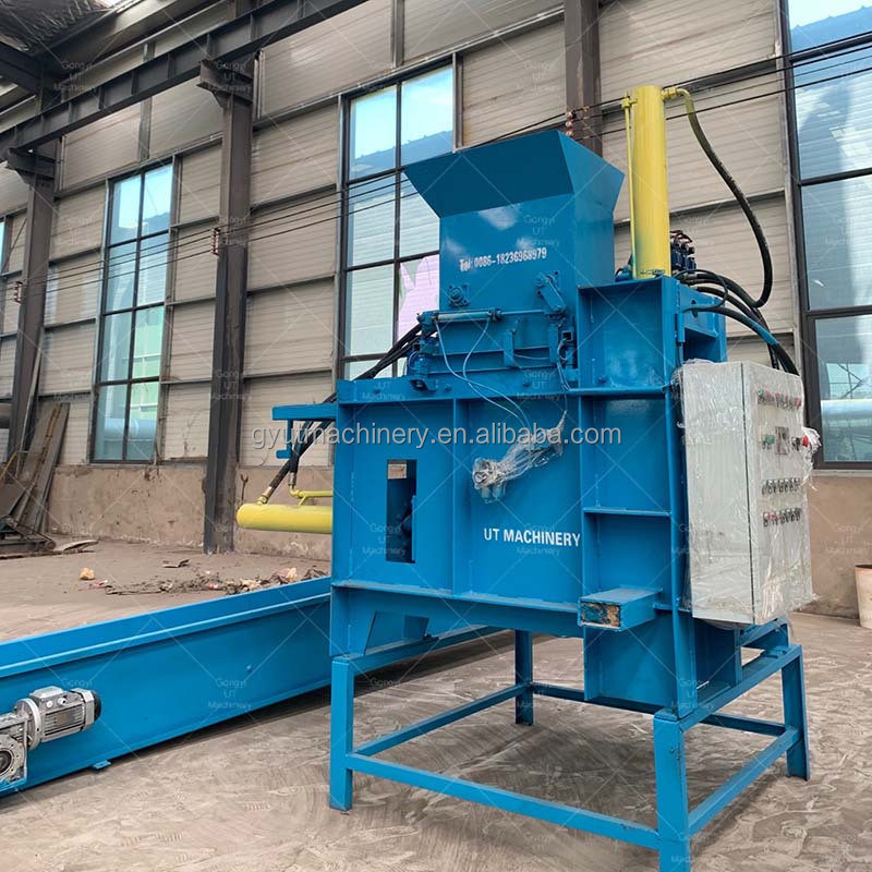 30cm Pickup Larghezza Baler quadrato per spalle di legno Rice Hull Hydraulic Press Machine