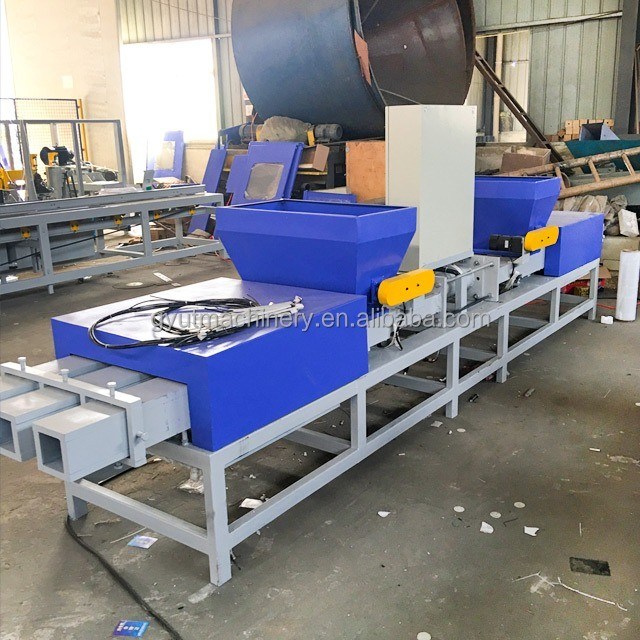 Processo di lavorazione del legno Tagliatore completamente automatico per la macchina di estrusione di blocchi di legno compressi a caldo