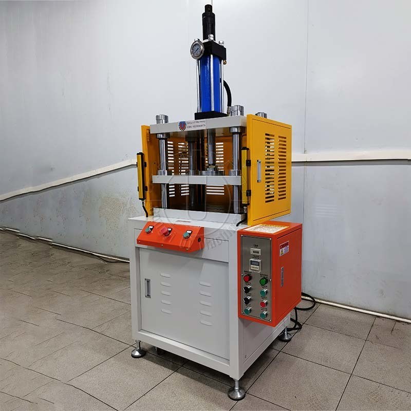 Personalizza la tua produzione di bombe da bagno con Multi Press Stamping Shampoo Bar Machine