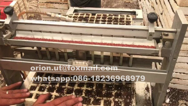 9 righe Buoni benefici economici Macchine di semina per la coltivazione del riso Dischi seminatrici automatiche Trapiantatore di seminatrici