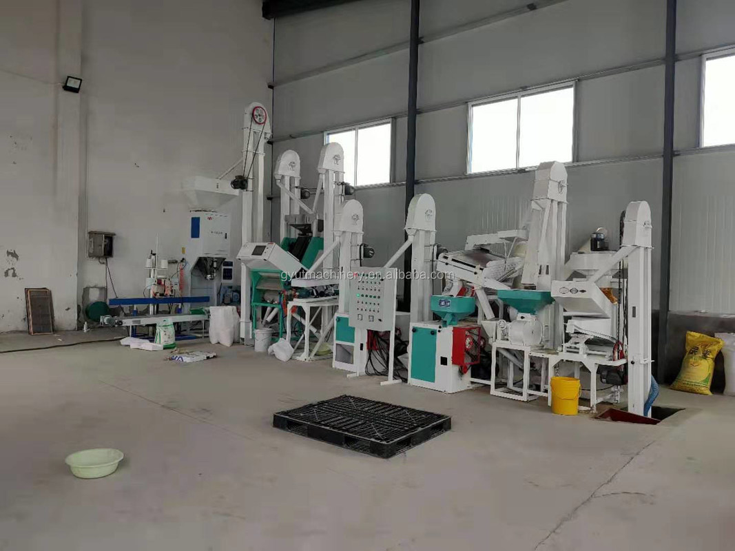 Apparecchiature per la produzione di riso alimentate da energia solare Voltaggio 380v 50hz Materia prima Riso