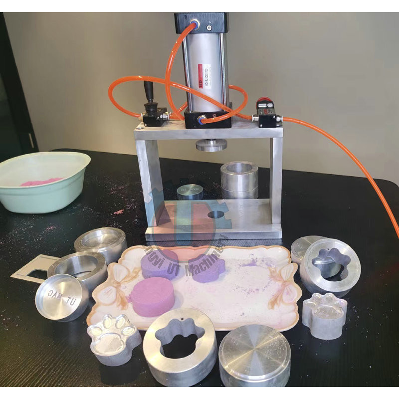 Produttore di bombe da bagno a due pistoni per la produzione rapida