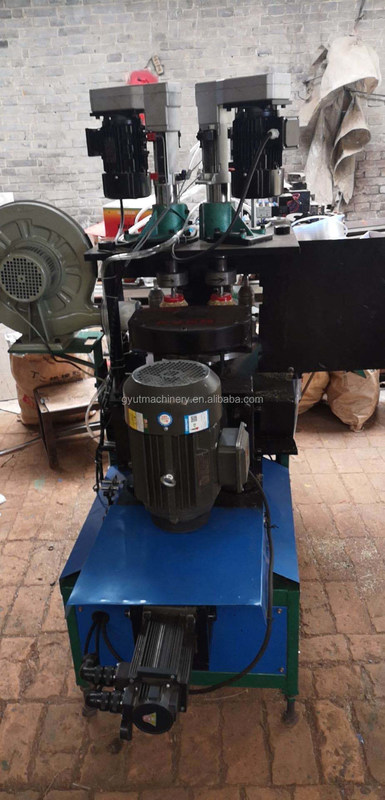 220v Torto a nodo a bisella di acciaio inossidabile per la fabbricazione di spazzole di filo con 2 fori/ora