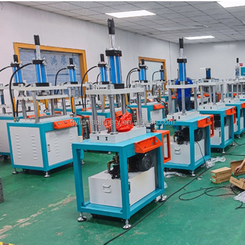 Precisione Hydraulic Powder Forming Molding Machine per la bomba da bagno automatico shampoo bar con giocattolo