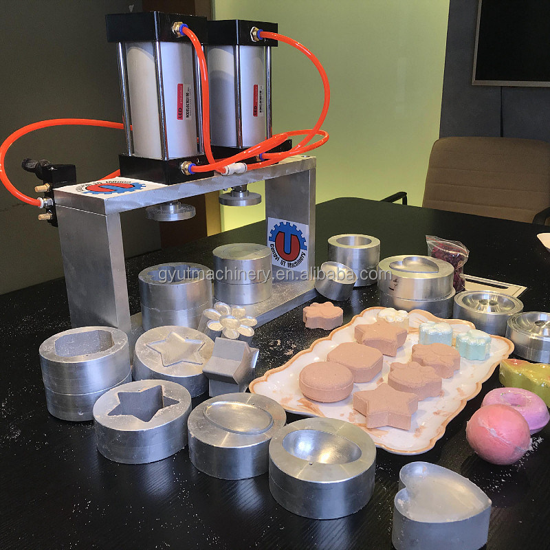 Fabbricazione di macchine per la stampa di barrette di shampoo solido e bombe per bagni spa
