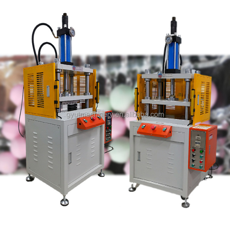 Bolle di bombe da bagno a vapore prodotte da una pressa idraulica da 10 tonnellate con sali naturali e olio essenziale